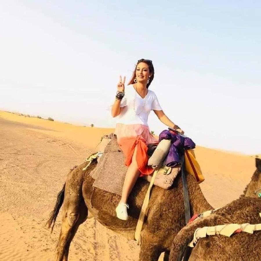 L'Homme Du Desert A Merzouga Exteriör bild