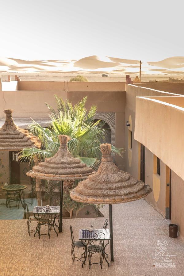 L'Homme Du Desert A Merzouga Exteriör bild