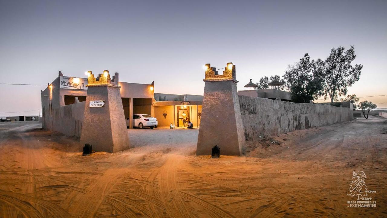 L'Homme Du Desert A Merzouga Exteriör bild